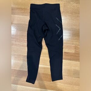 2XU thermal compression tights, size S.